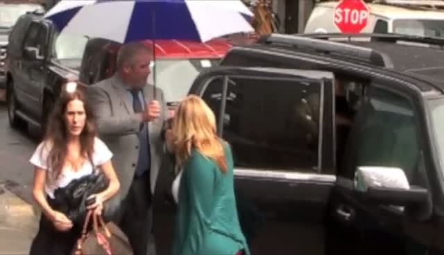 Claire Danes Is Dressed Down As She Arrives For David Letterman